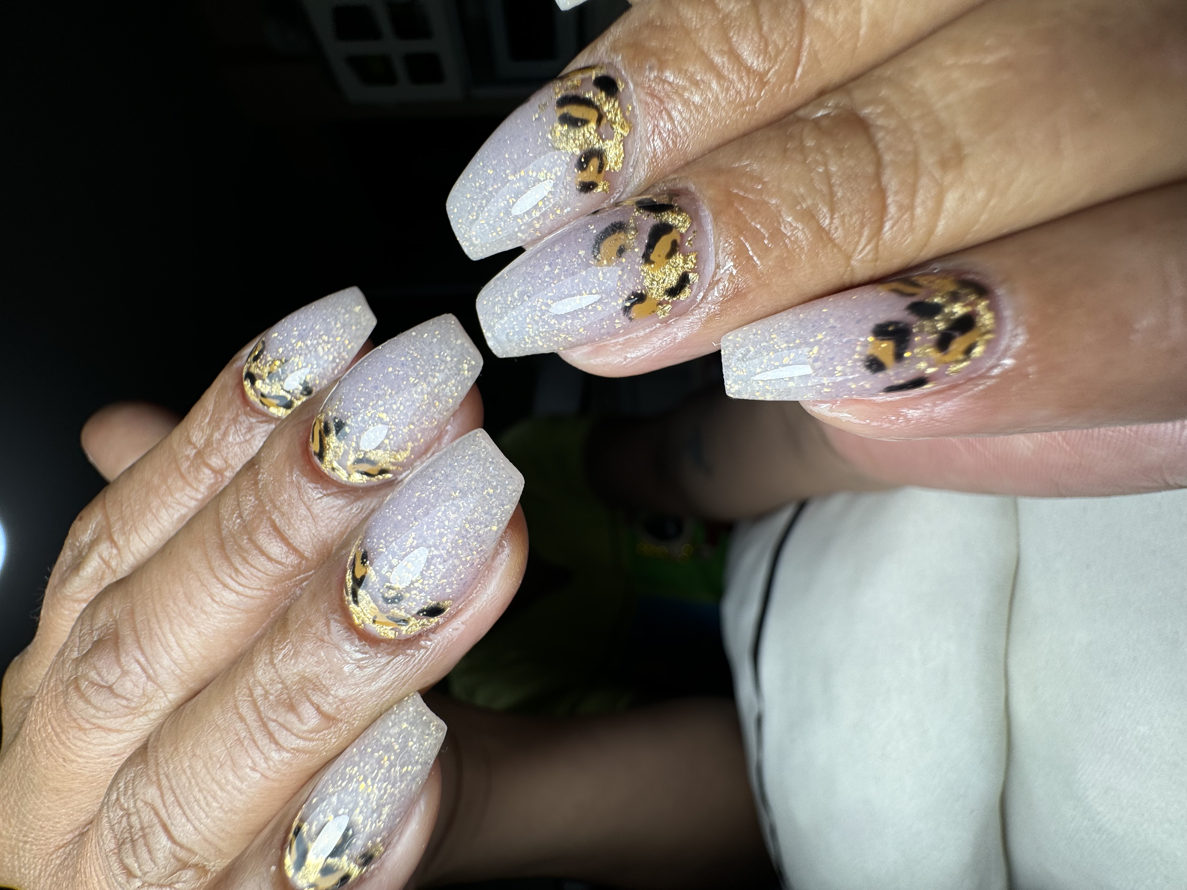 Animal print leopardo dorado