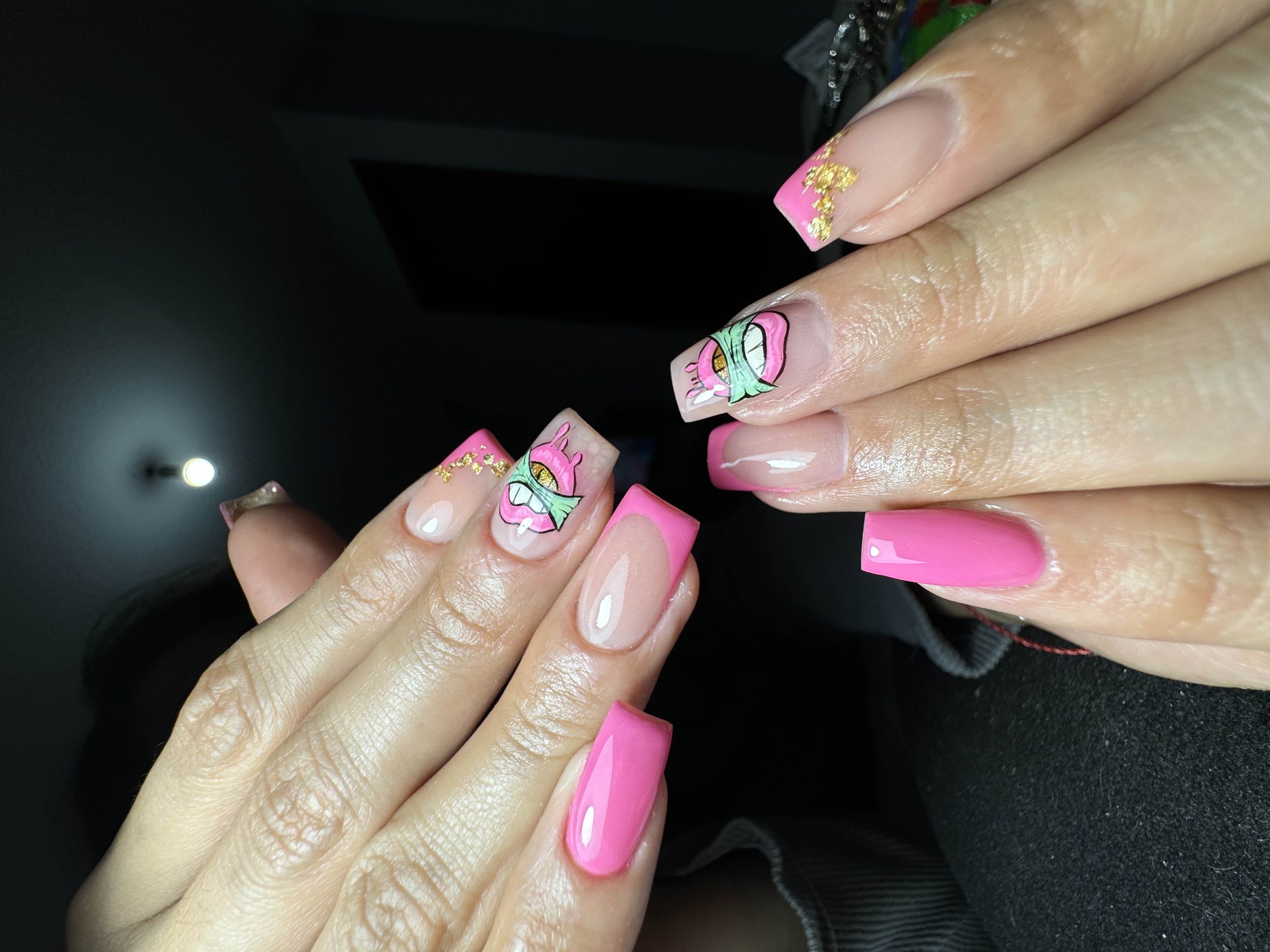 French rosa neón con labios