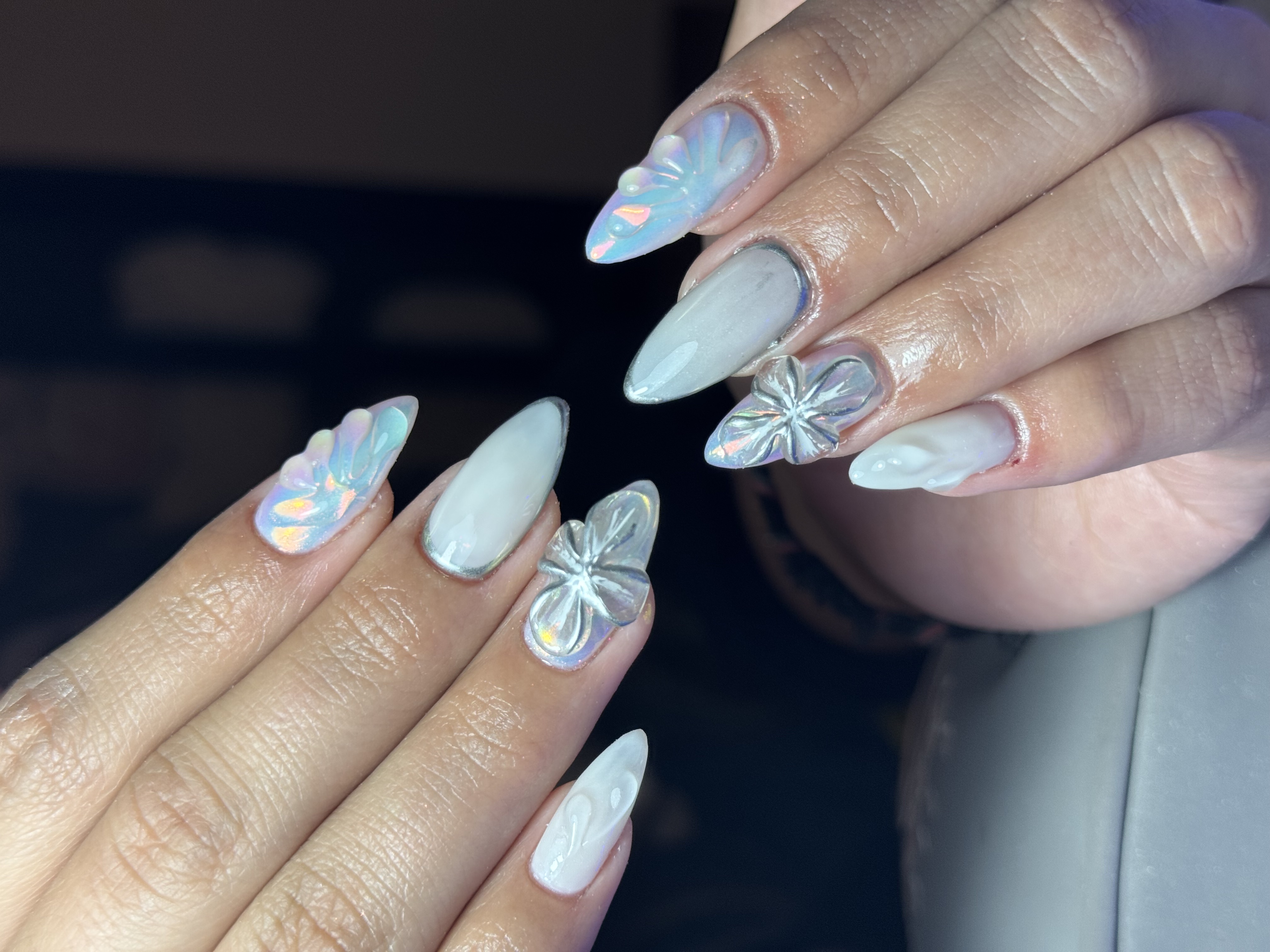 Chrome blanco con flores 3D